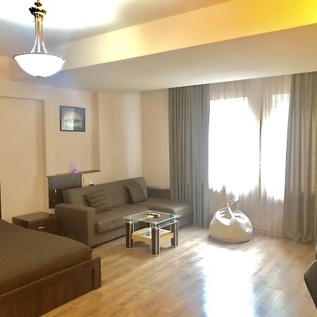 Solo Lucky Apartman Tbiliszi Kültér fotó
